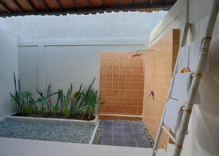 Noni Villa