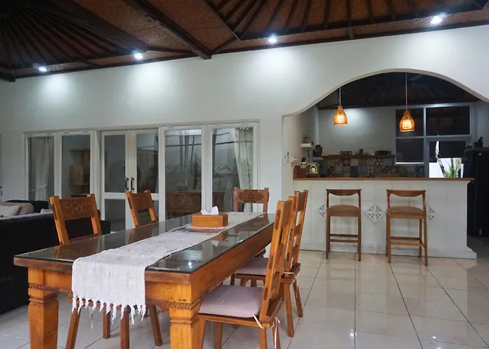 Noni Villa